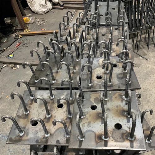 图纸中如何确定景德镇预埋件的位置？